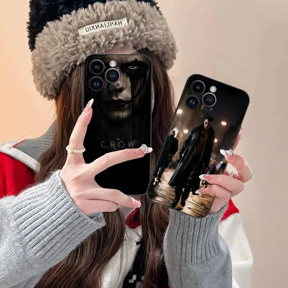 

B-Bill Skarsgard Crow Phone Case For iPhone 16,15,14,13,12,11,Pro,XS,Max,XR,Plus,E,SE4,Mini Black Fashion Cover