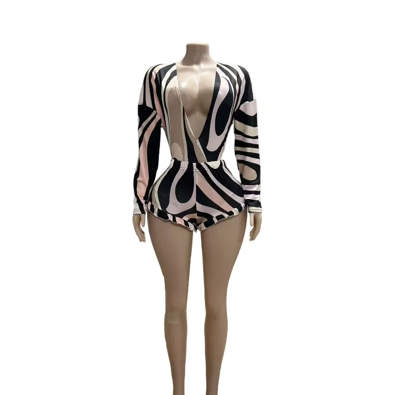 Fitness Vrouwen 2-delige set Gestreepte bedrukte sweatshirts met lange mouwen Skinny Biker Shorts Bijpassende set 2025 Zomer Sexy Party Outfit