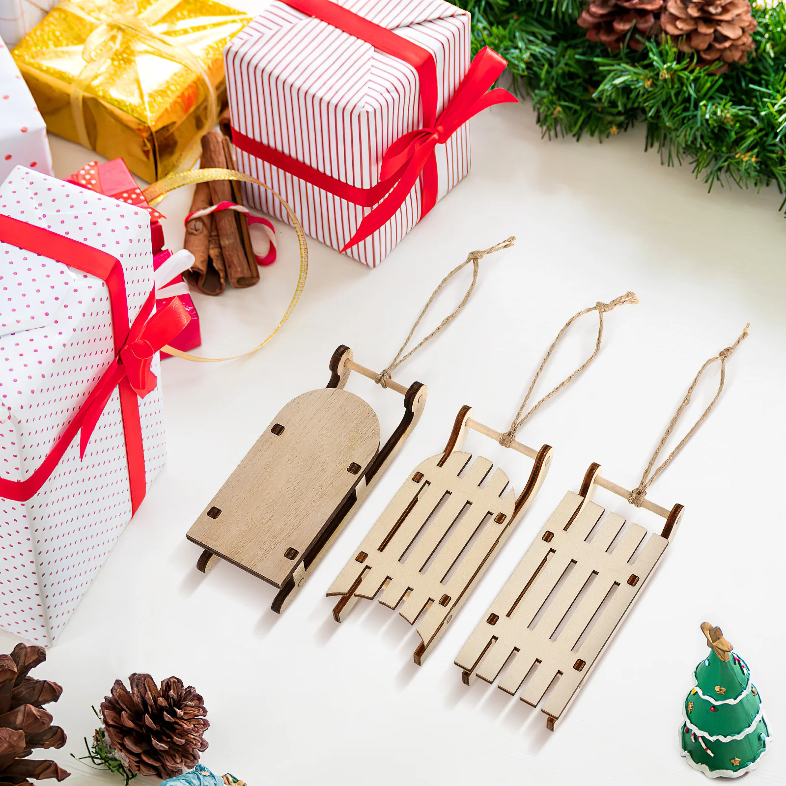 9Pcs Mini Wooden Sleigh Decoration Unfinished Wood Xmas Sleigh DIY Craft Table Centerpiece Christmas Decor Wooden Sled Craft