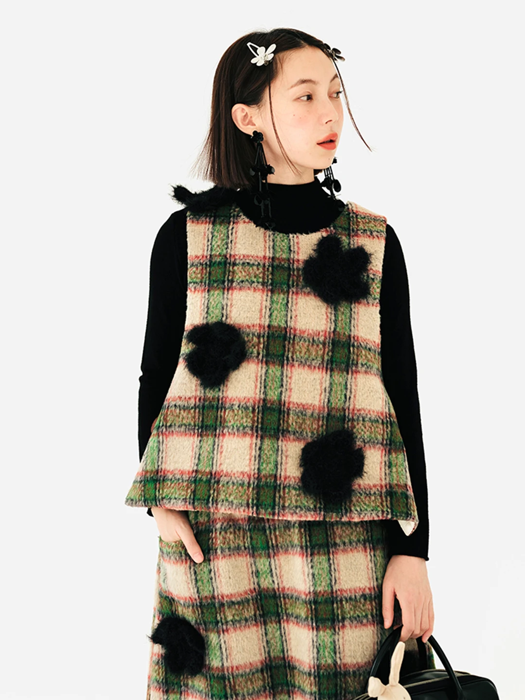 Клетчатый жилет с плюшевыми цветочными украшениями в стиле ретро и игривый, который должен быть для укладки осенью 223879