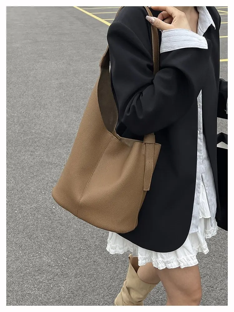 

Modish Women's Tote Bag Crafted From Moor-Printed Leather Featuring Casual Hoi An High-End Lasting Lightweight Look​