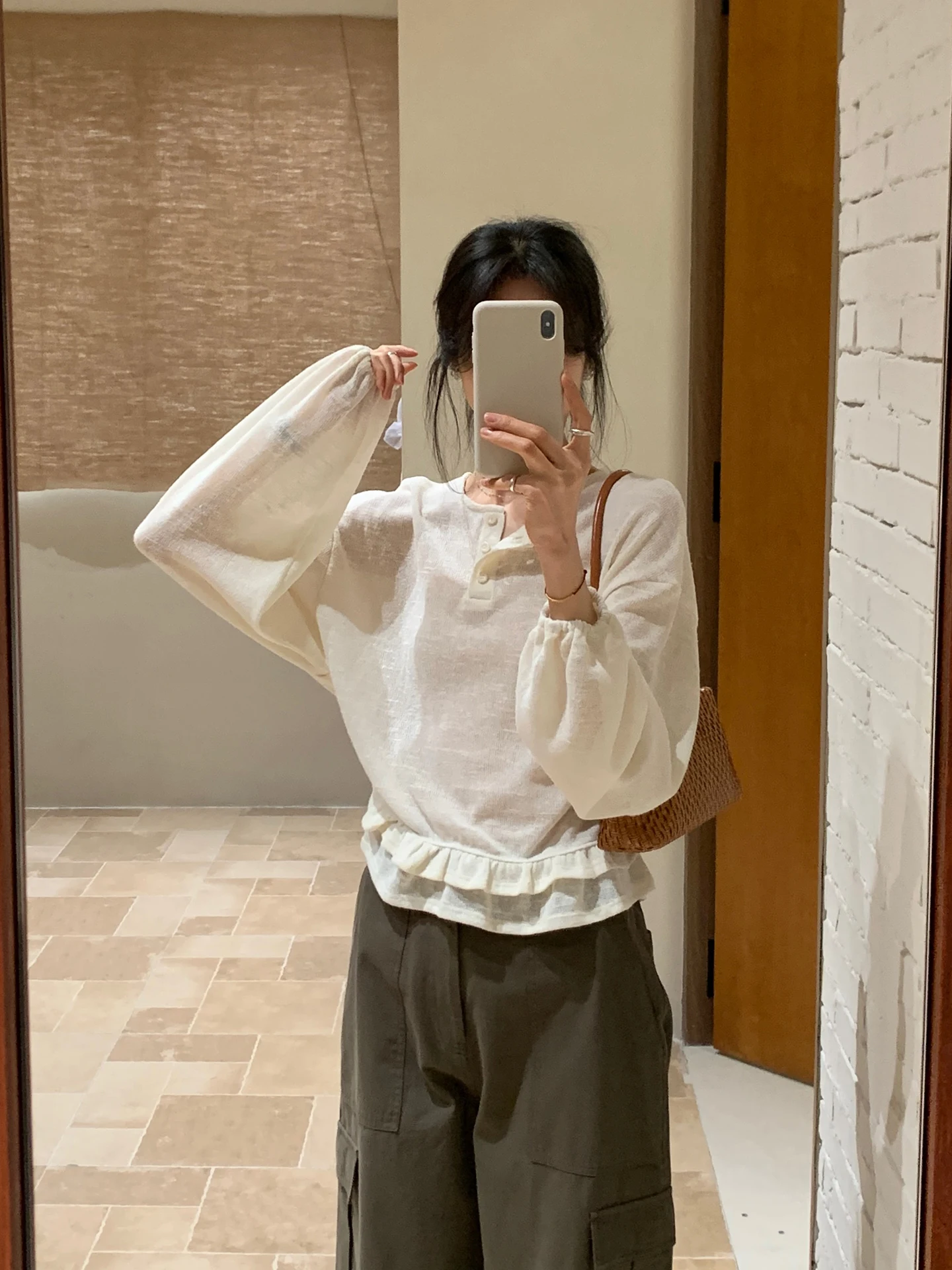 

Elegant Double Layer Lace Knitwear Women's Early Spring Top Lantern Sleeve Casual Loose Fit Long Sleeve round Neck Shirt