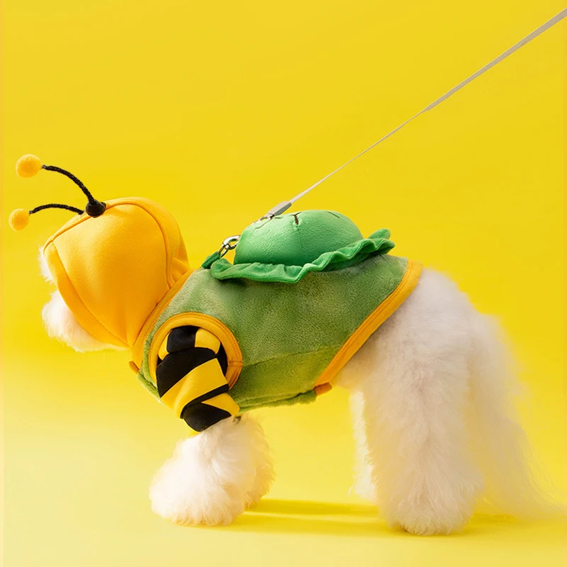 

Autumn and Winter Funny and Warm Little Dog Transformations Turtle and Bee Can Pull Halloween Cat and Pet Clothes