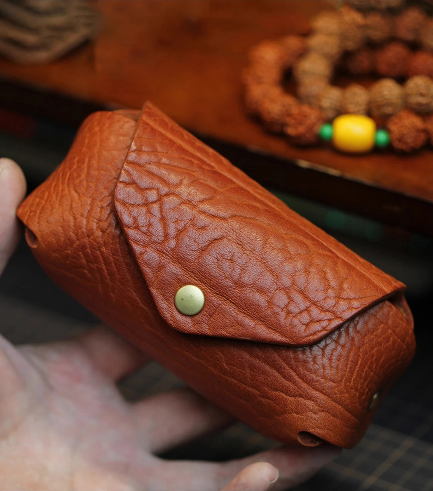

Master Lu First Layer Cowhide Genuine Leather Coin Purse, New Retro Small Hand-Strung Walnut Cultural Collection Storage Bag