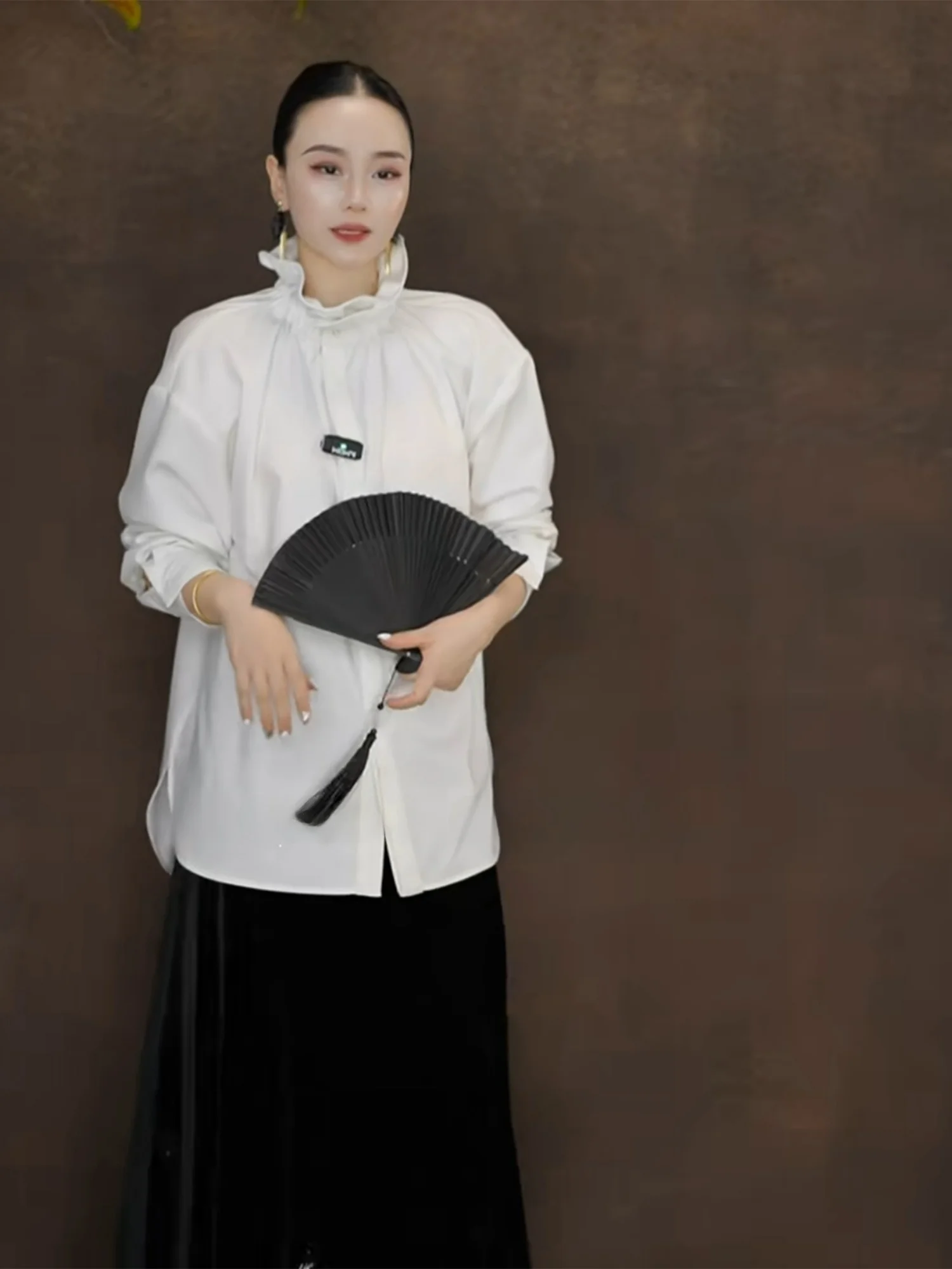 

Ele Unique White irt Women's Inner Wear Doll Collar Top Age-Defng Luxury Faionable New Chinese Sle Loose Fit Long...