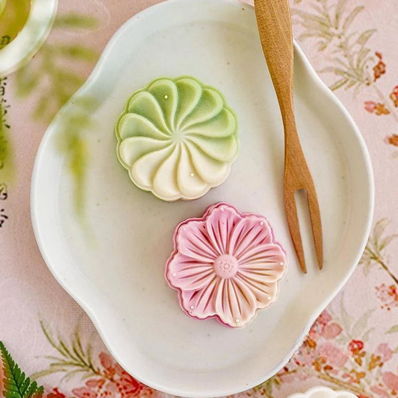 30g/50g Spring Flower Daisy Mooncake Mold Mid-Autumn Festival ABS Plastic Baking Mold Home DIY Cake Decoration Tools