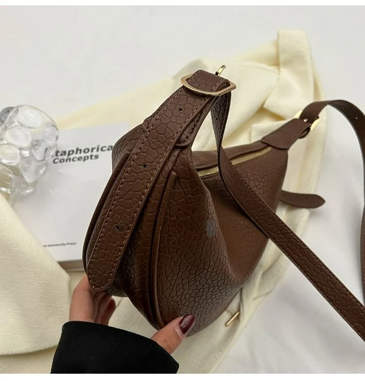 Premium Sense Bag Women's Large Capacity 2026 New Trendy Fashion Women's Shoulder Messenger Bag Spring Popular Dumpling Handbag