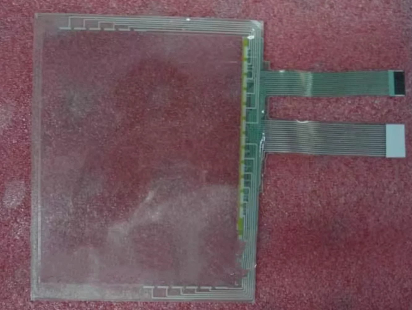 

GLC150-BG41-XY32KF-24V touchpad