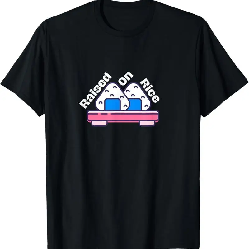 Linda camiseta de comida japonesa de algas marinas con bola de Onigiri de arroz elevada