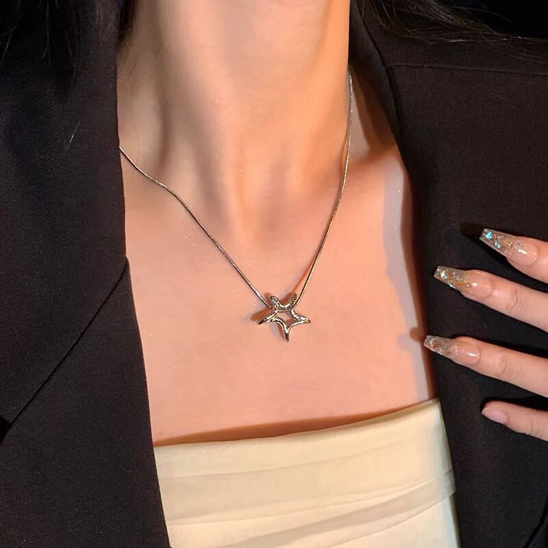 New Y2K Hollow Star Pendant Necklace For Women Girl Cute Korean Fashion Punk Clothing Pentagram Sweater Neck Chain Party Gift