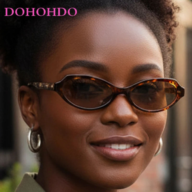 

Luxury Designer Small Frame Cat Eye's Women Sunglasses Fashion Retro Men Classic Eyewear Outdoor Travel Shade Sunglasses UV400