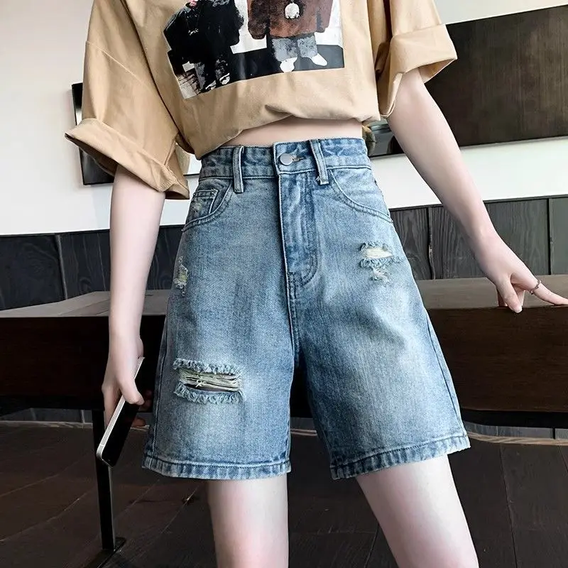 Retro Women's High Waist Loose and Slimming Five-point Ripped Straight Jeans Shorts