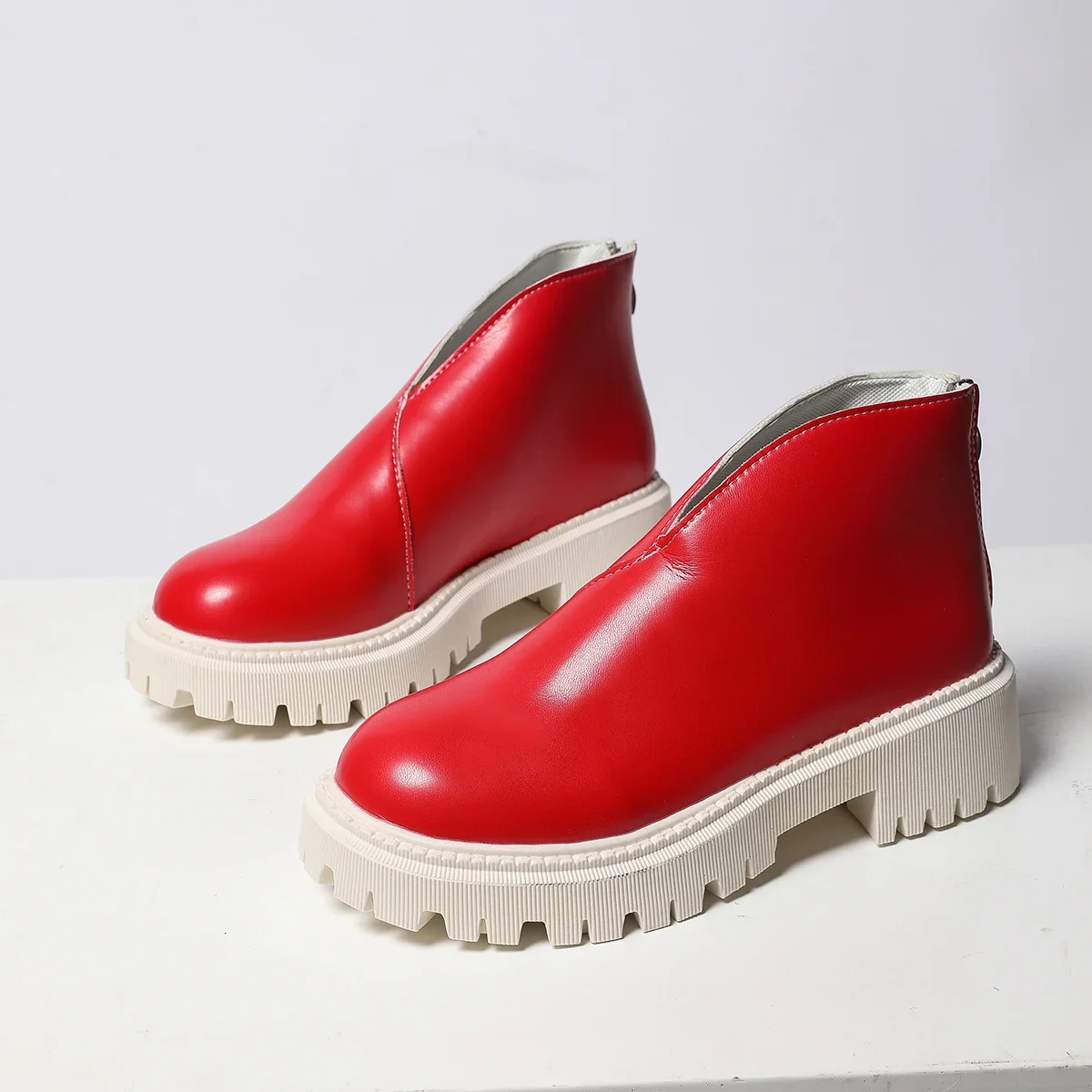 Winter-Damenstiefel mit mittelhohem Absatz, rutschfester Sohle und Reißverschluss hinten, modische High-Top-Schuhe, bequeme Outdoor-Sportschuhe. – Detail 29