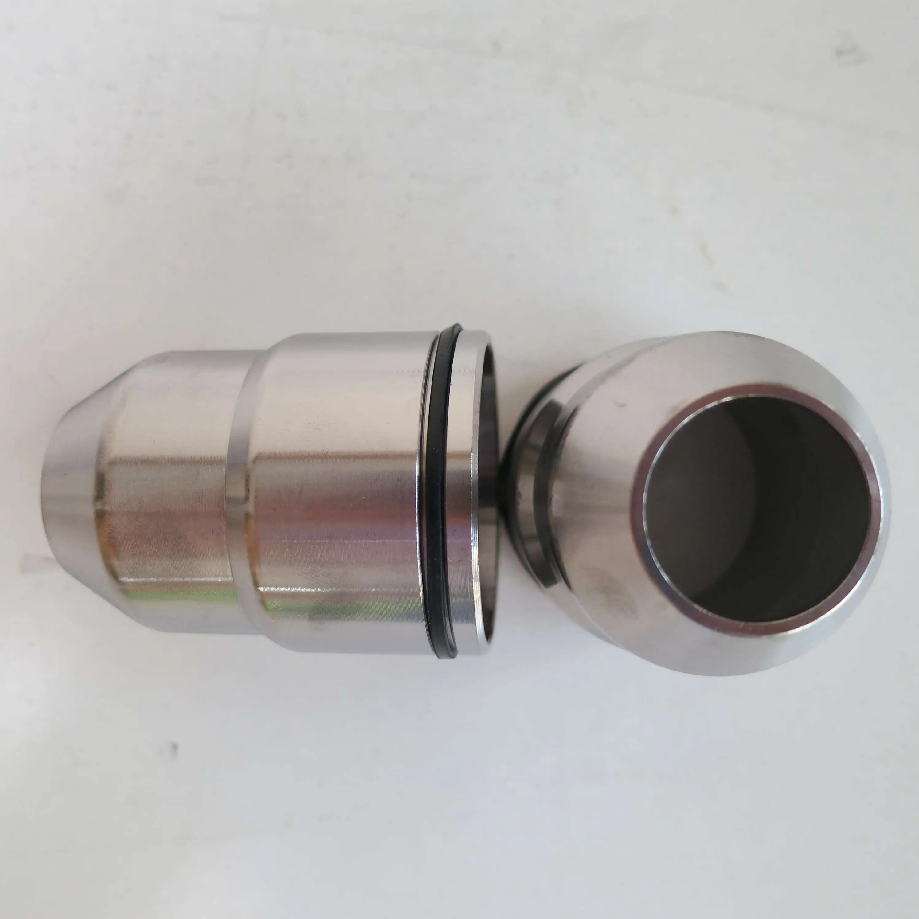 X15 ISX15 QSX15 3412352 3680873 2882041 China Factory diesel engine parts fuel Injector sleeve  6pcs