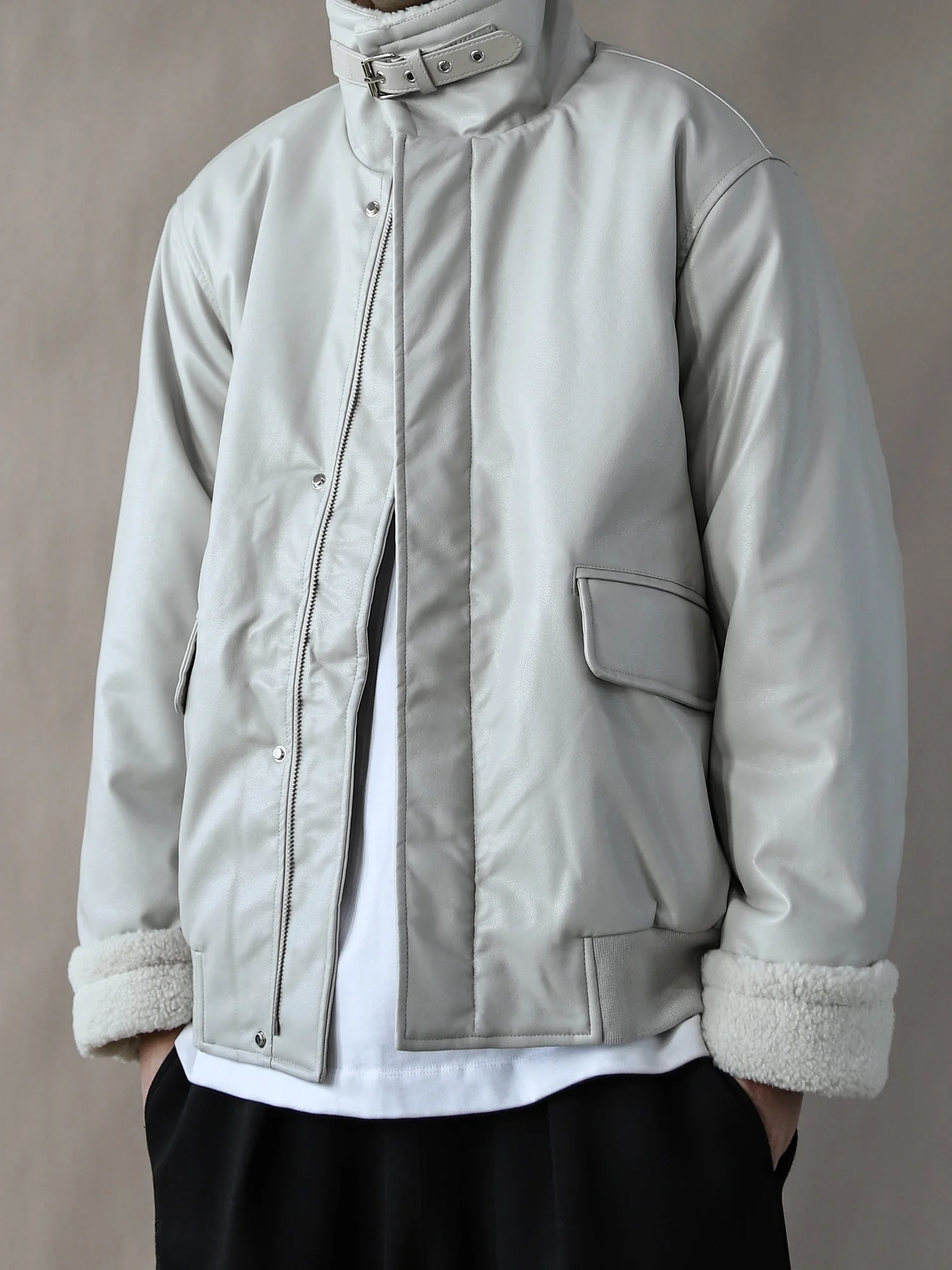 

Новая мужская куртка свободного кроя 2025 года с подкладкой из овечьей шерсти, хлопковая, с воротником-стойкой, в байкерском стиле, теплая верхняя одежда, повседневная, Cleanfit, с длинными рукавами