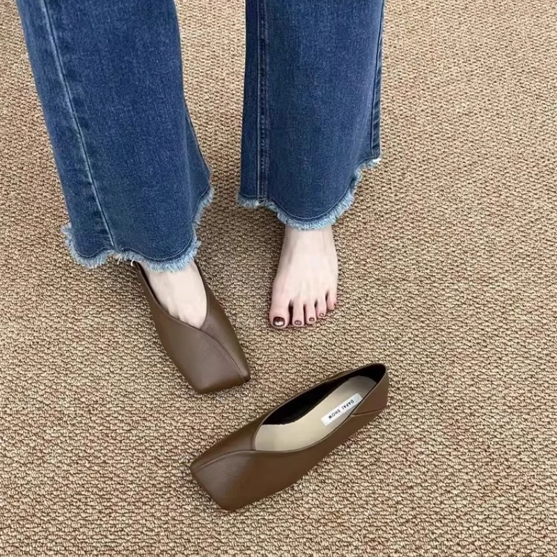 Women's casual square head flat shoes summer soft leather one-piece ballet shoes, simple and comfortable lowheeled women's shoes