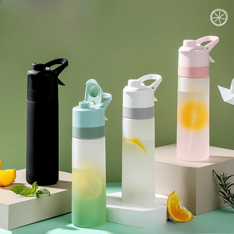 Tragbare Sport-Wasserflaschen aus Kunststoff für Schüler, kreatives Spray, Sommer, militärisches Training, praktische Wasserbecher