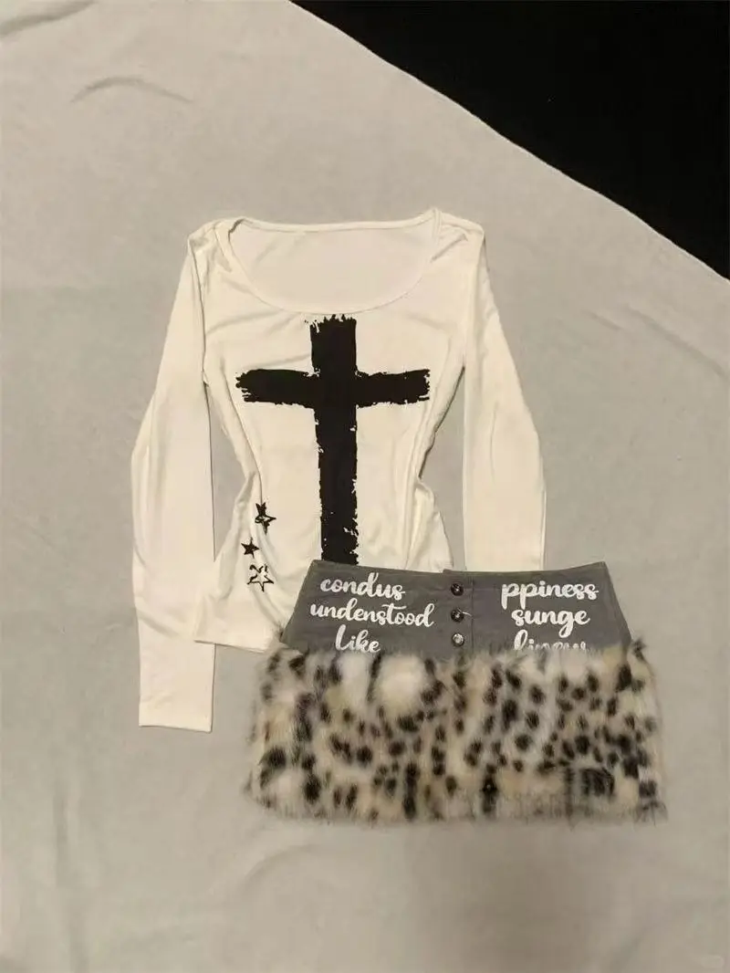 Y2k Slimเสื้อยืดCrossพิมพ์Goth 2 ชิ้นชุดผู้หญิงเซ็กซี่กระโปรงสั้นVINTAGEสาวร้อนO-คอPunkแขนยาวharajuku 90s Tees