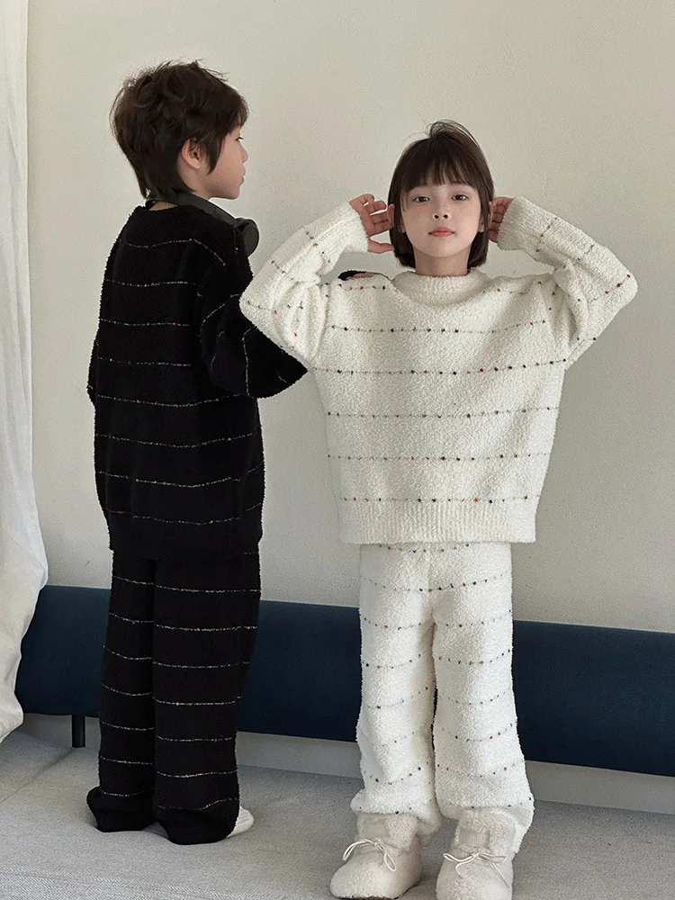 

Корейская детская одежда, осень-зима 2022, новые пижамы для девочек, коралловый флис в горошек, домашний повседневный комплект с длинными рукавами