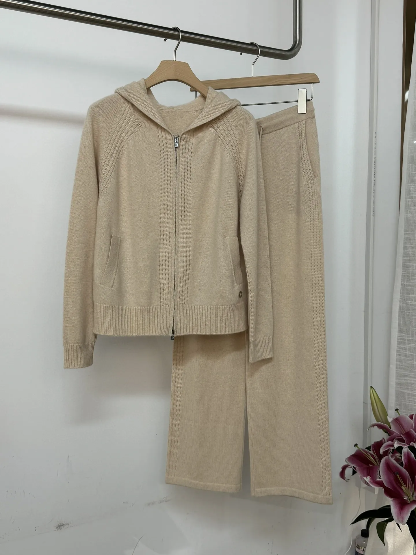 Pure cashmere hooded zippered knitted pants suit