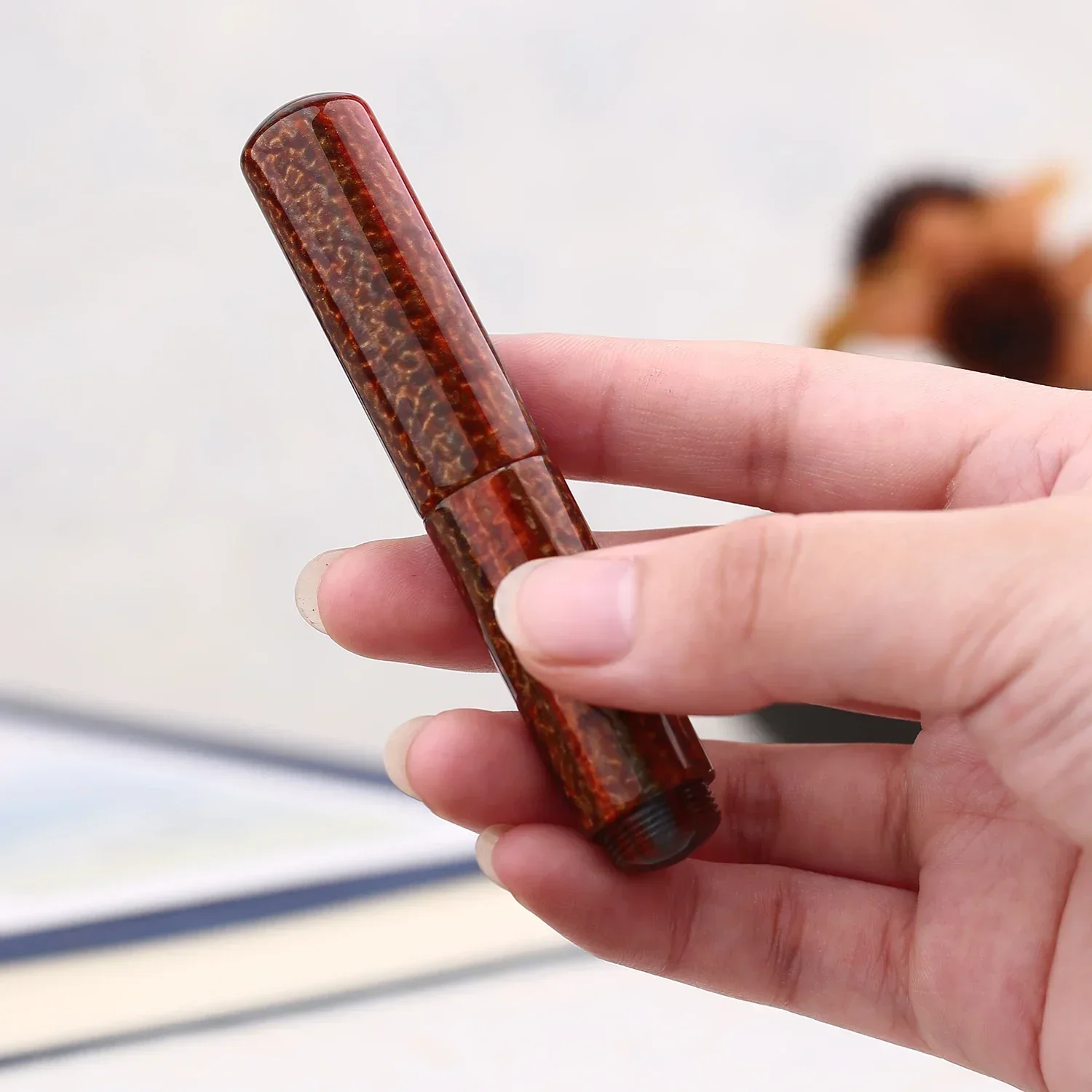 

Hot MAJOHN Wancai Resin Mini Brown Fountain Pen Iridium EF/F Nib Portable Palm Short Travel Ink Pen Fashion Writing Office Gift
