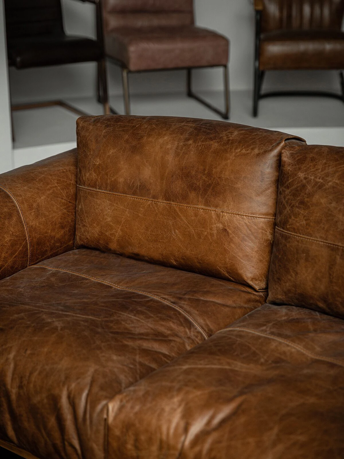 Retro Oil Wax Leather Sofa, Linha reta medieval, Mobiliário de madeira maciça criativo personalizado, Log da sala