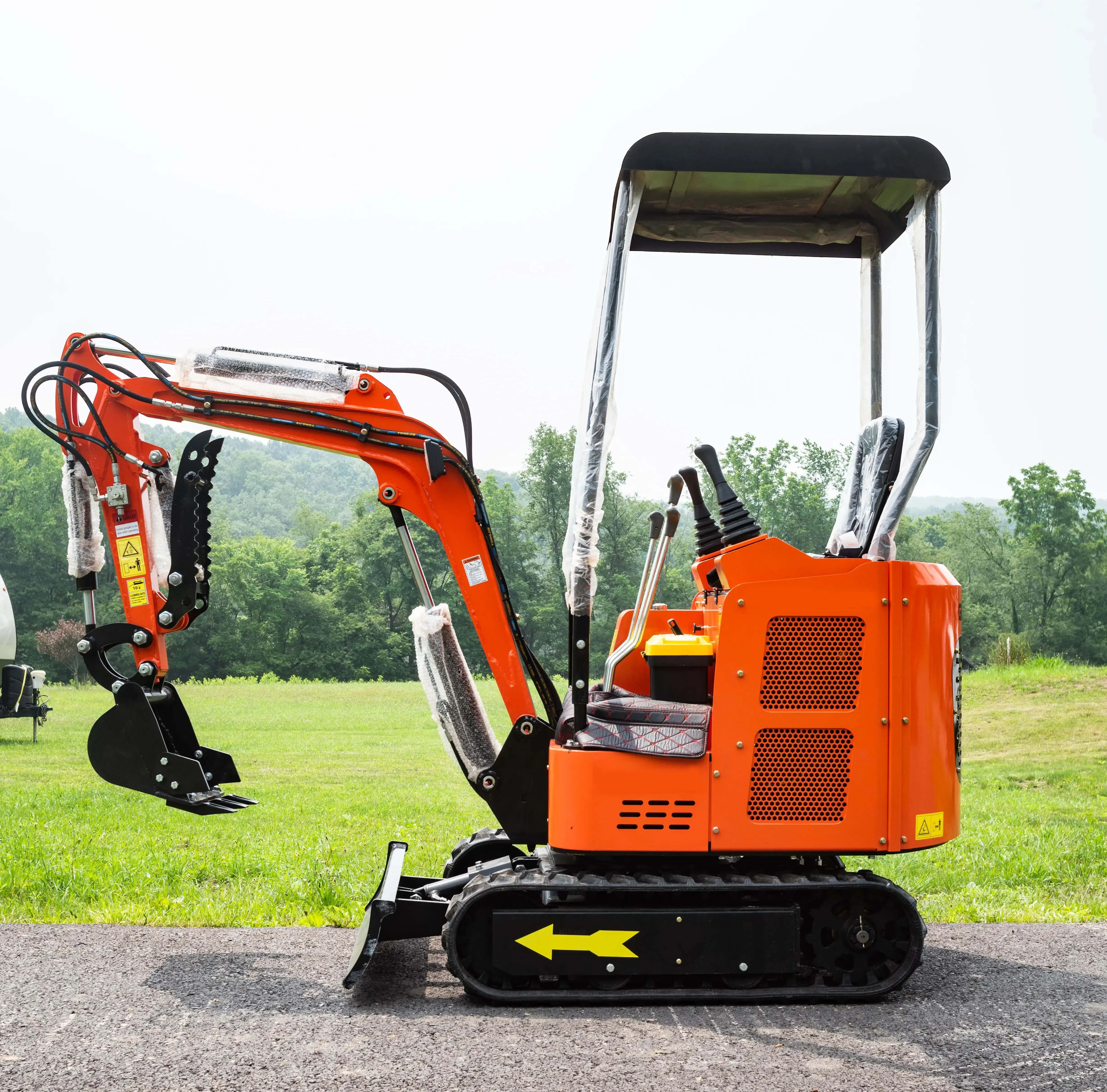 YG Customized Free Shipping EPA Engine 2.5 Ton New Crawler Digger Bagger Mini Excavator 3.5 Ton Mini Small Excavator