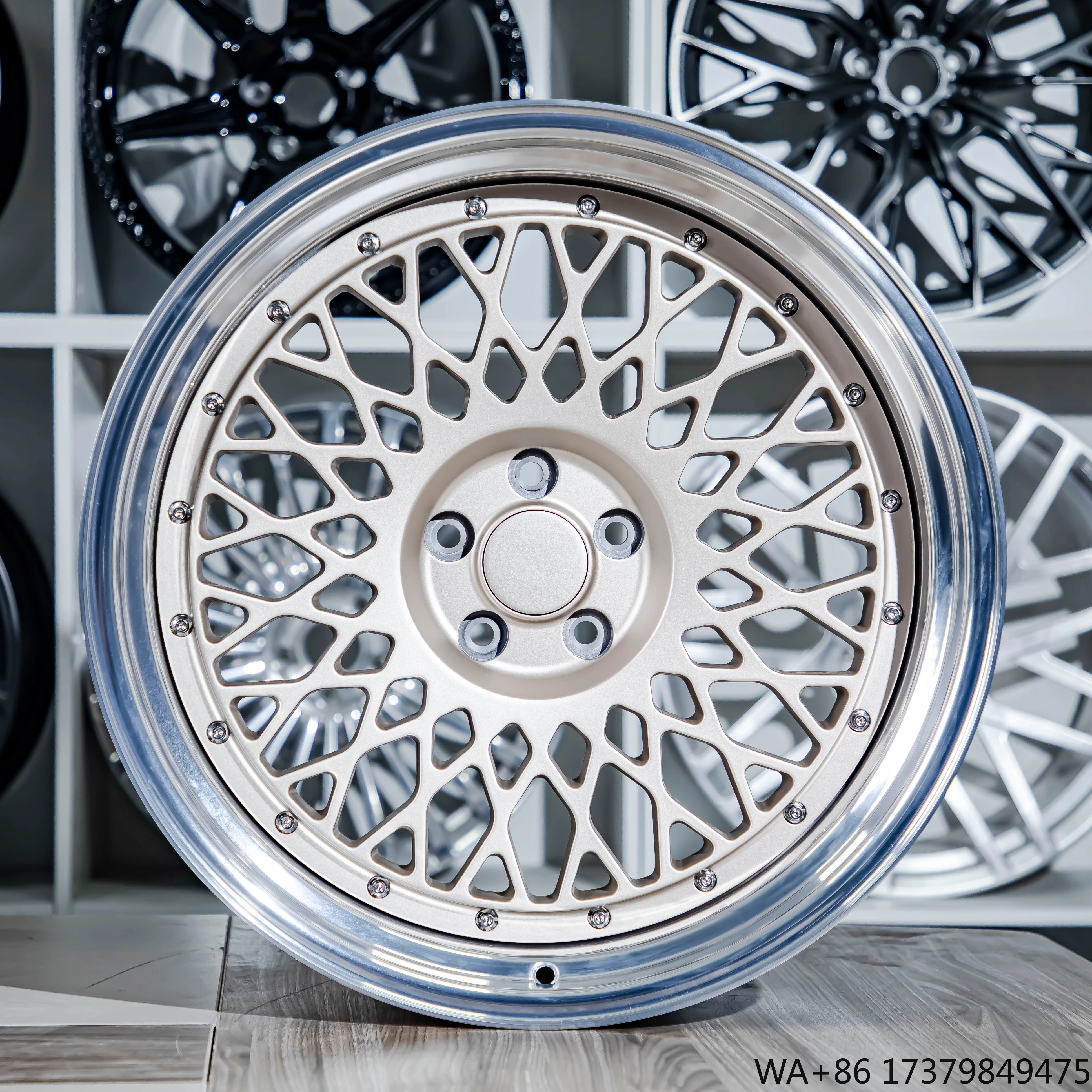 

Passenger Car in Aluminum Alloy with Matte White Gold Face and Polished Dual Step Barrel in Forged Wheels for 2023 M3 G80