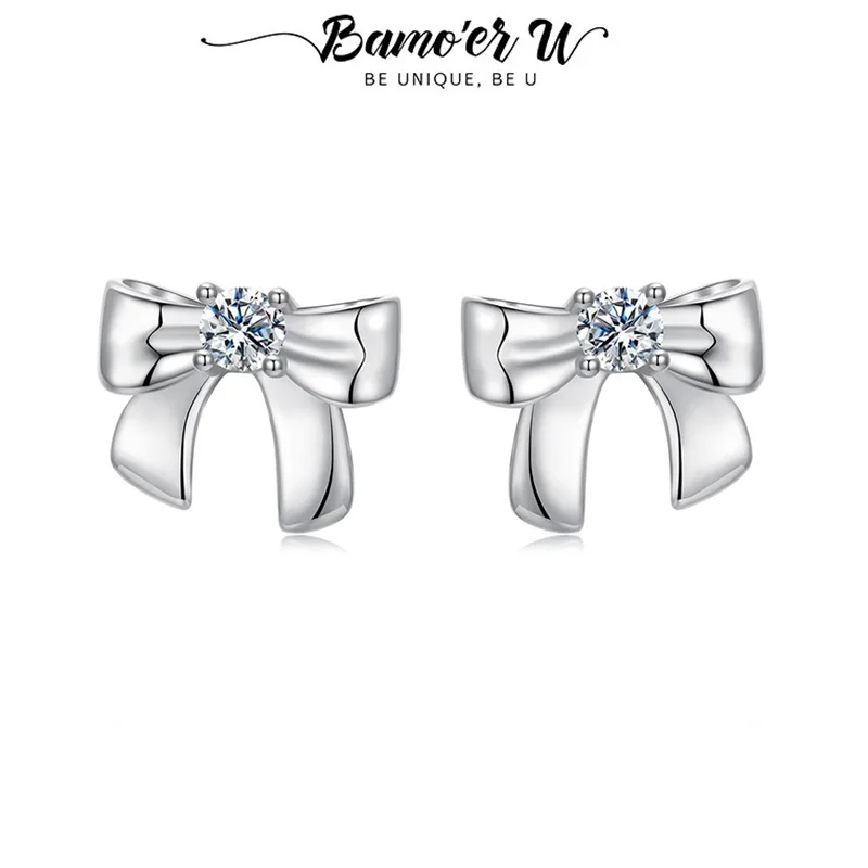 

Серьги-гвоздики Bamoer U Moissanite из стерлингового серебра 925 пробы, уникальный дизайн с бантом, сертифицированные серьги для женщин, изысканные ювелирные изделия, цвет VVS1 D