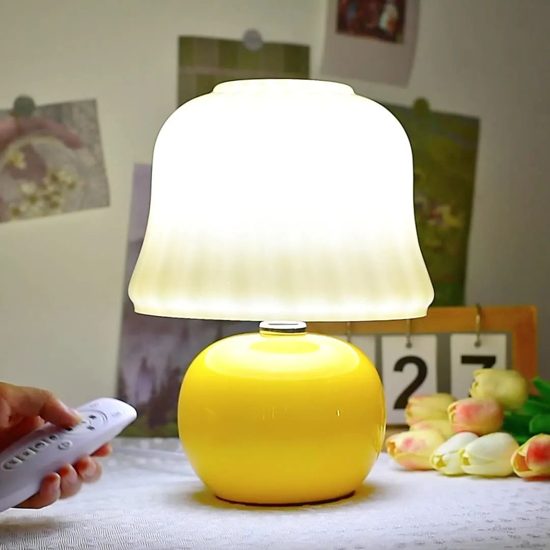 Lampe LED en Verre Crème, Romantique et Chaude, Veilleuse Artistique Minimaliste, Lampe de oral et Créative, Lampe de Bureau Moderne et Rétro, pour Chambre à Coucher