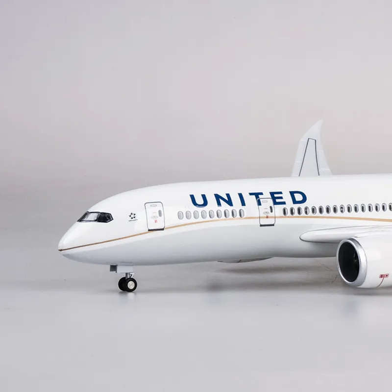 1:130 Scale Diecast 43cm Model United Airlines Boeing B787 Resin Airbus Airplane With Light A Wheel Collection Display For Adult