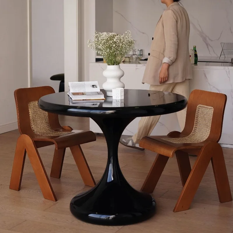 Nordic fiberglass coffee table round Japanese simple retro ins living room home fiberglass bed and breakfast round table