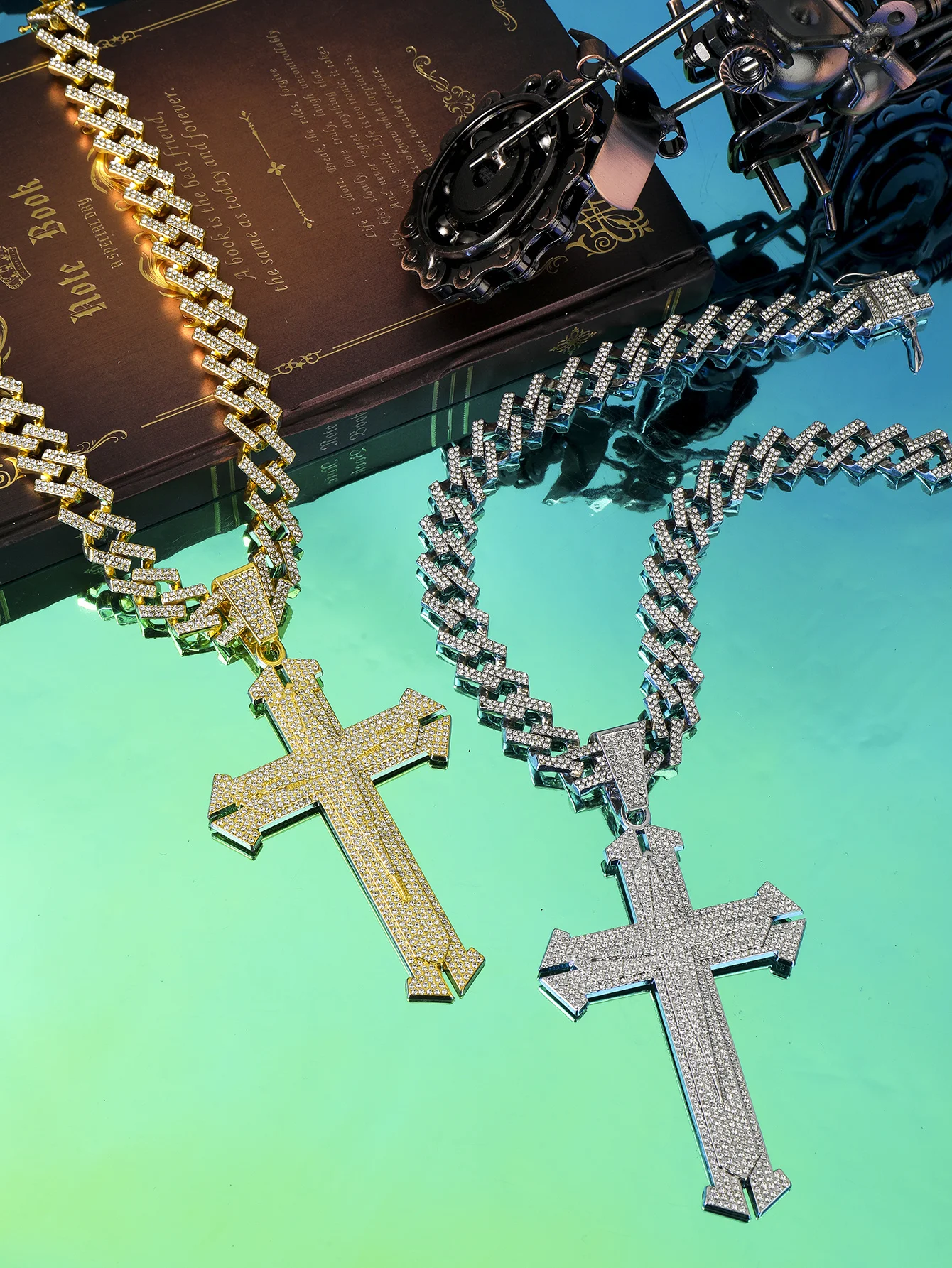 

Crosses, Cuban chains, necklaces, pendants, hip-hop fashion jewelry, unisex styles, suitable for church and everyday wear