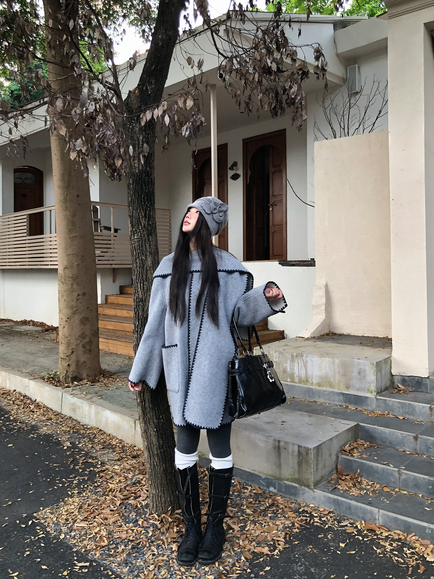 معطف صوف رمادي نسائي بتصميم شتوي جديد لعام 2025، ملابس خارجية من الموهير ذات طابع فريد، أزياء المشاهير الحمراء