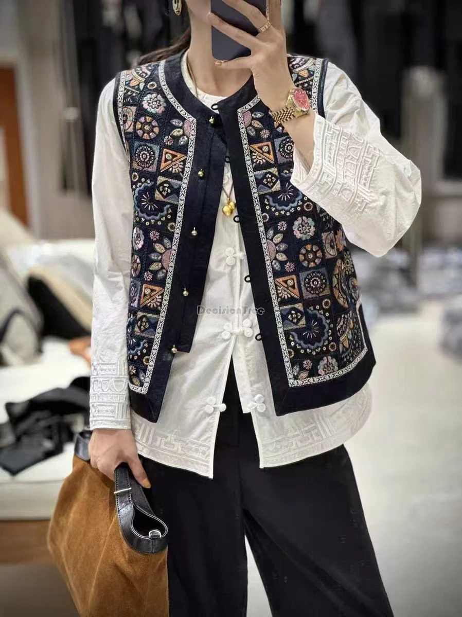 

2025 китайский ретро национальный стиль вышитый без рукавов повседневный костюм Тан жилет осенний новый женский жилет с круглым воротником t01