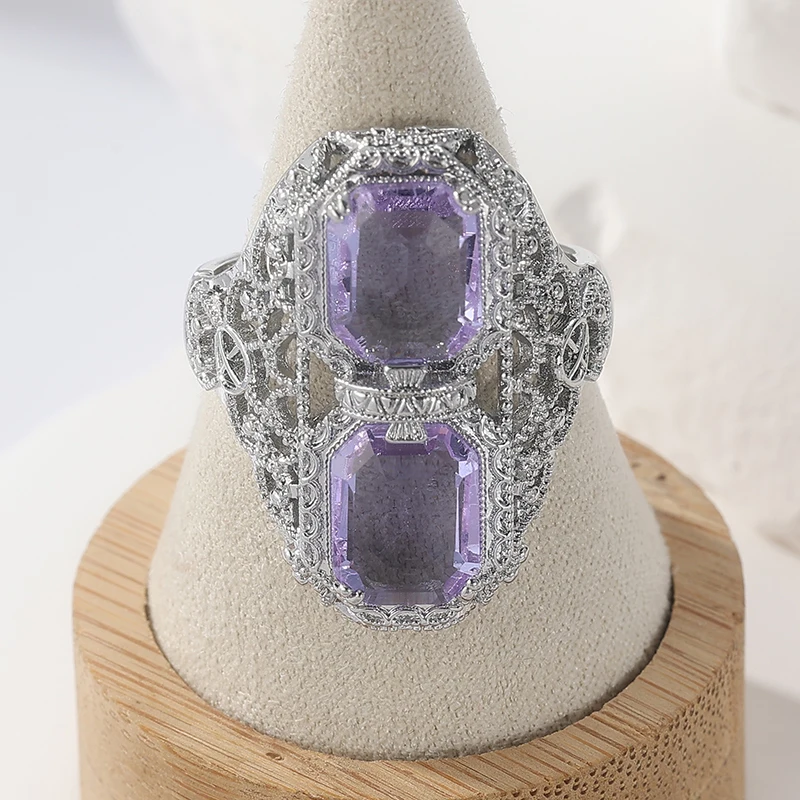 Gothic Style Exquisite Purple Synthetic Zirconia Silvery Cocktail Ring for Women Elegant Vintage Banquet Festival Hollow Jewelry