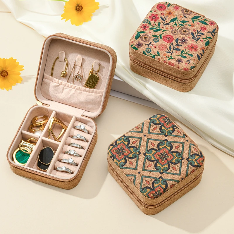 

Retro Wooden Print Jewelry Box, High-End Cork Storage Box, Portable Travel Earrings, Ring, Necklace, Lucky Clover, 1Pc