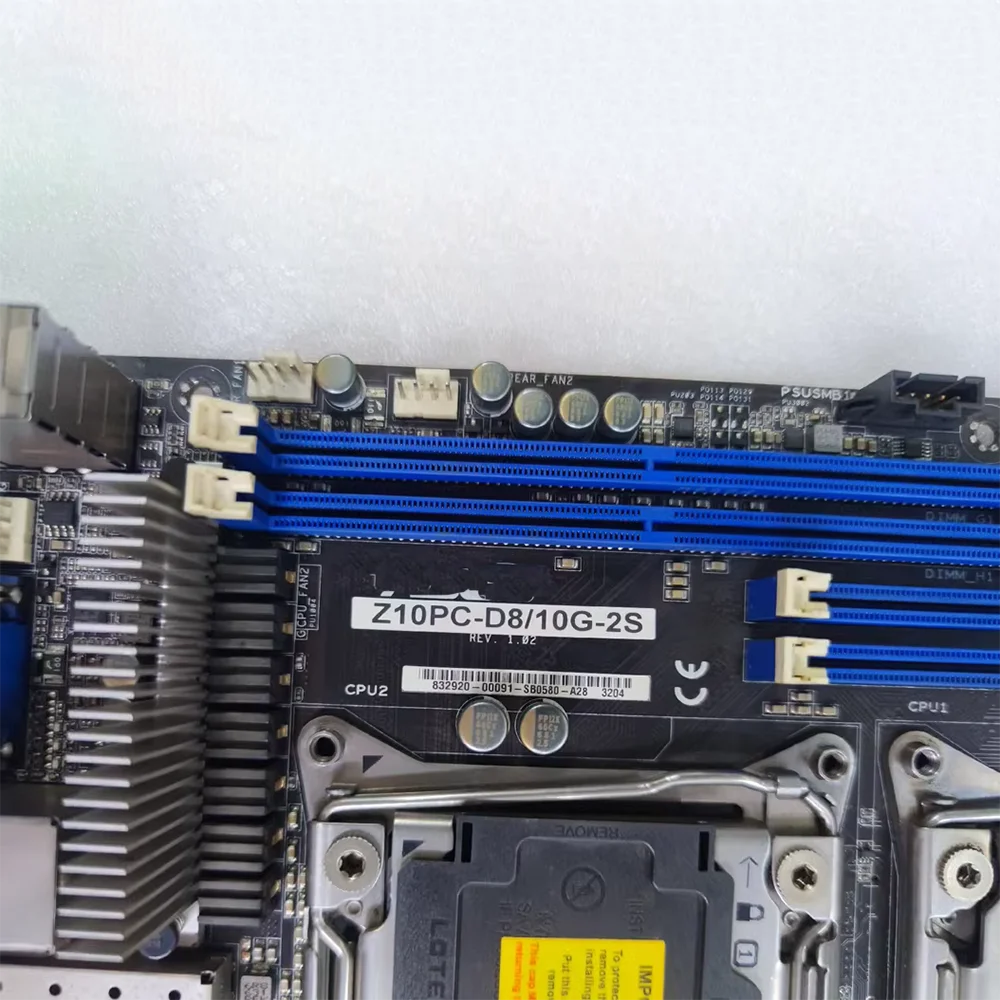 Placa-mãe de servidor duplo Z10PC-D8/10G-2S