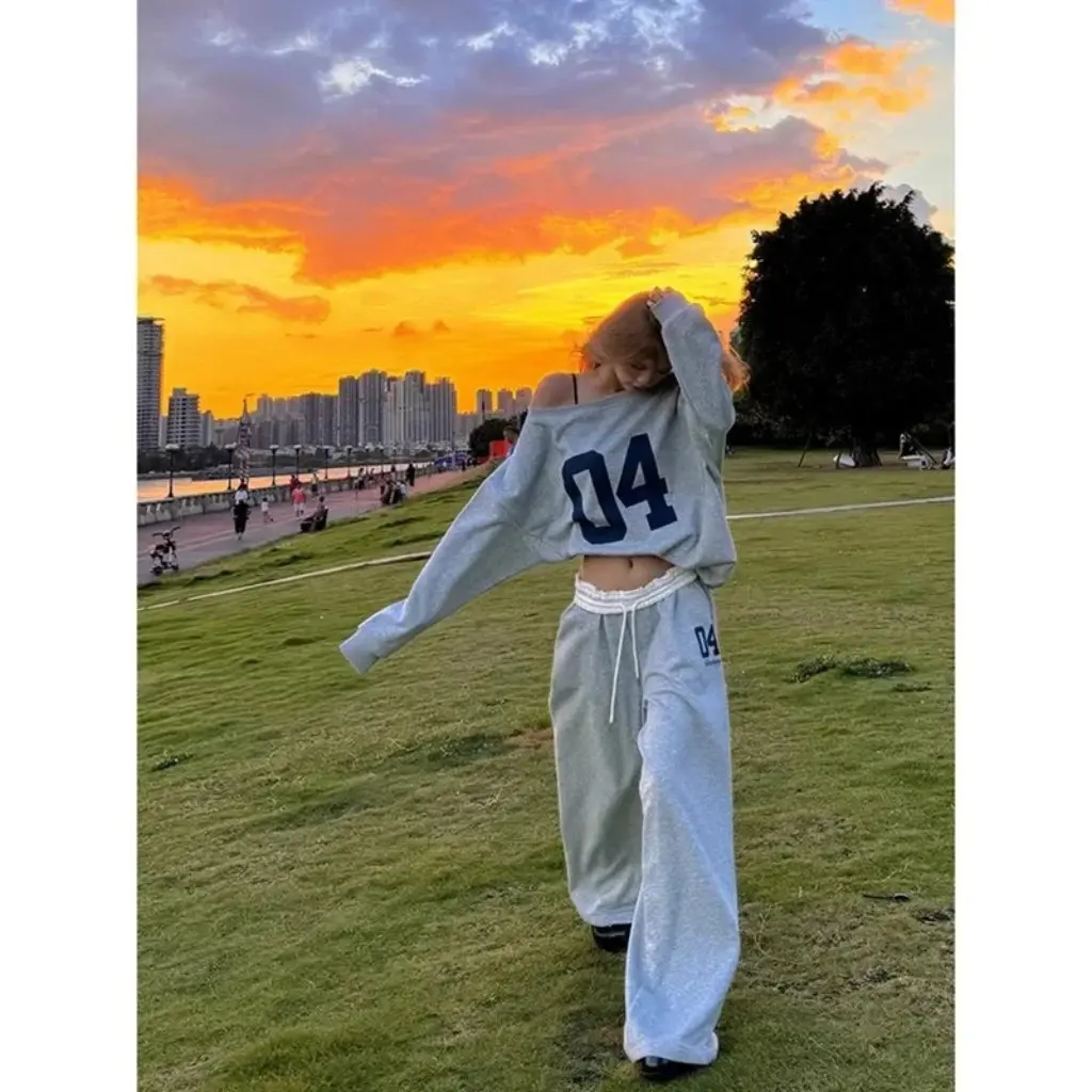

Women's Long Sleeve Two-Piece Set Loose Pants Jin Jing Guan Tu Hua Mian Mao CVC Luo Kou Wei Yi Fashionable Casual Outfit