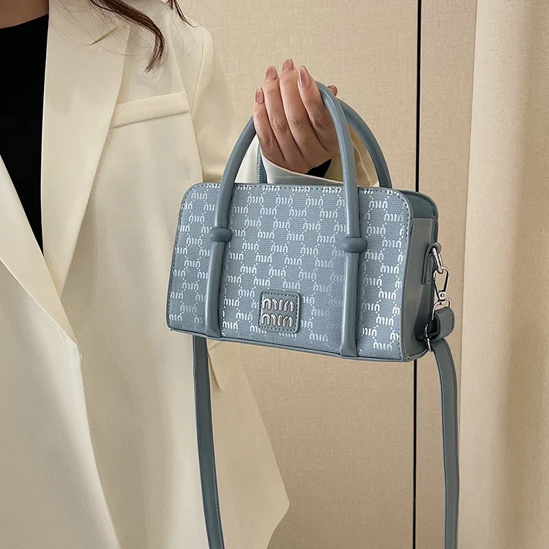 

Stylish Vintage Fashionable Bag Minimalist Leather With Solid Color And Large Capacity For Women Messenger Practical
