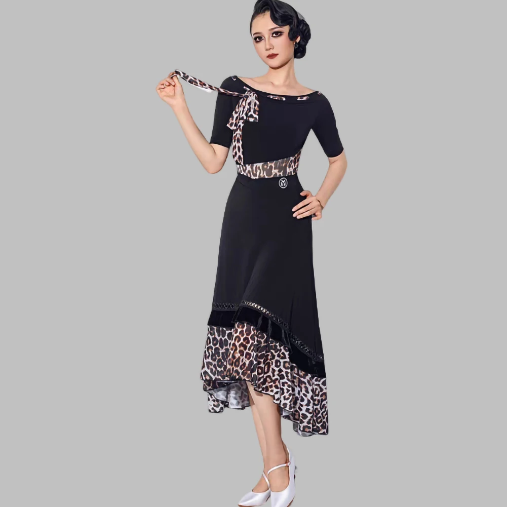 ممارسة الملابس القياسية الرقص المنافسة دعوى تنورة قاعة الرقص ارتفع Crewneck المرأة المرحلة الكل في واحد دعوى منتصف الأكمام الفالس