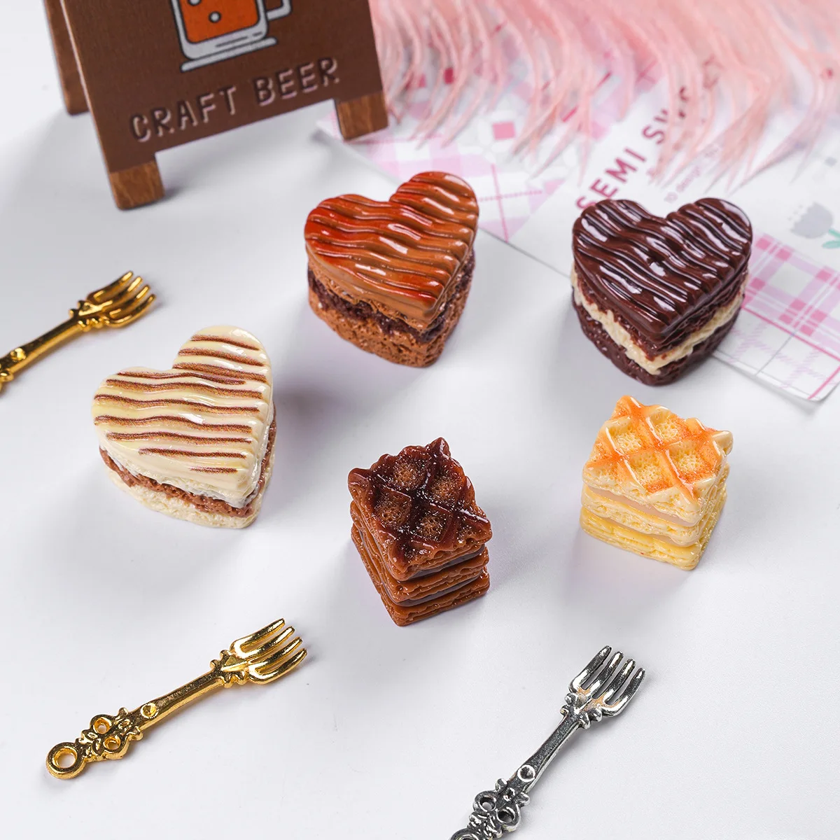 100pcs Kawaii Simulation Miniature Cake Biscuits Bread Resin Cabochon DIY for Hairpin Keychain Scrapbook Dollhouse Accessories