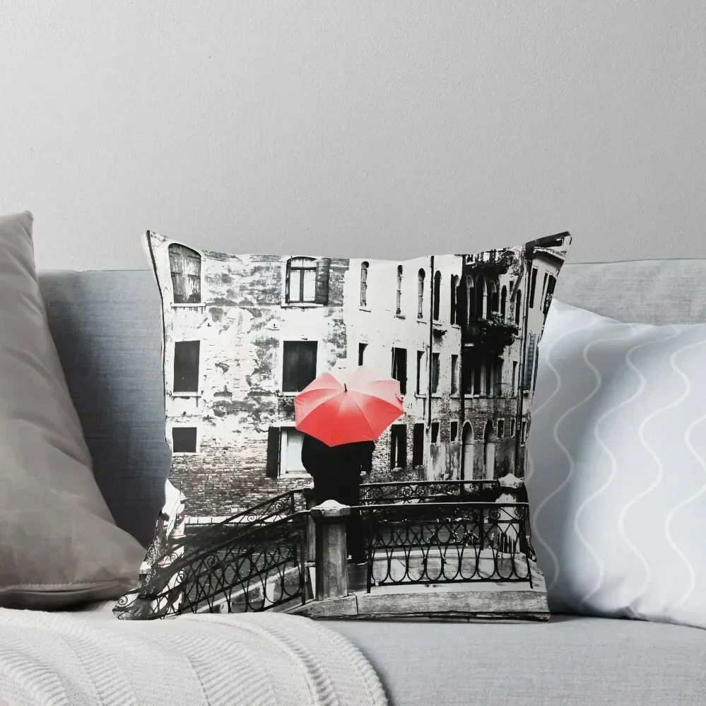 Red Umbrella in Venice Throw Pillow Christmas Throw Pillows Covers Couch Cushions Luxury Sofa Cushions pillow