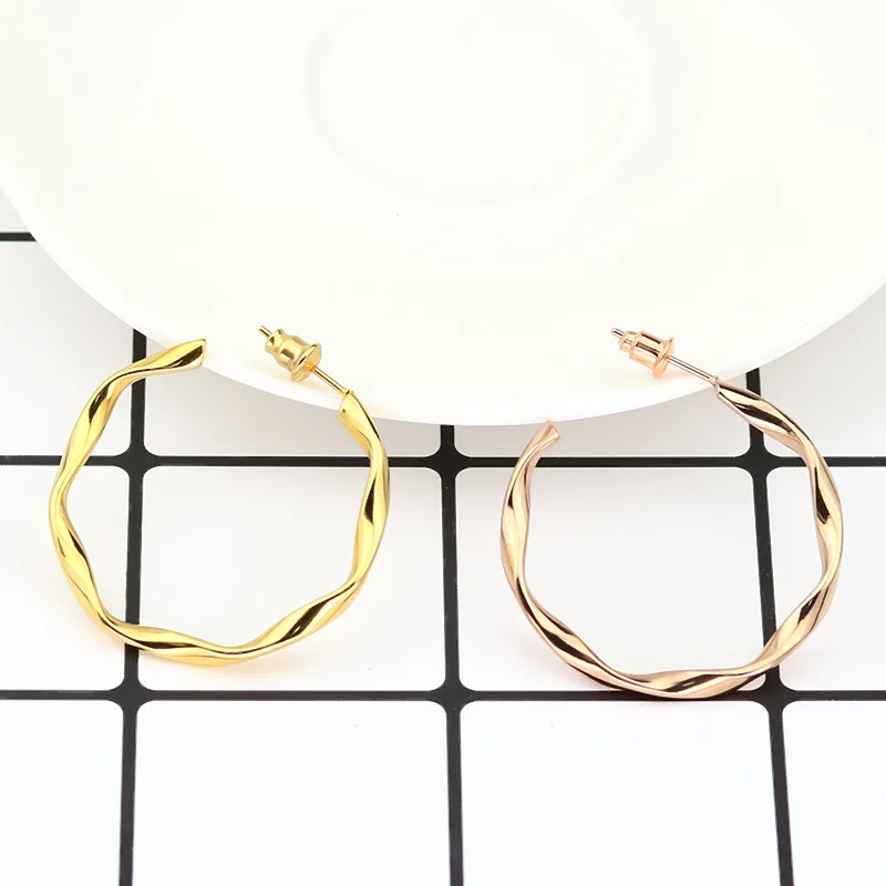 Trendy Statement Twisted Steel Hoop Earrings For Women Gold Color Tone Stainless Steel Circle Simple Earings Jewelry Accessories