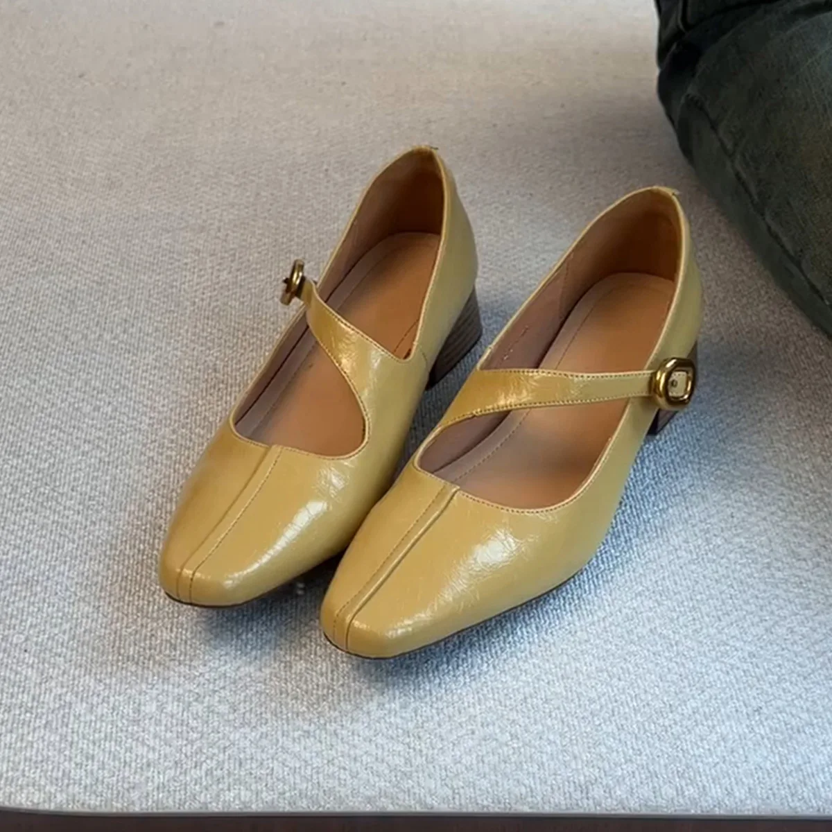 French style new single button shallow mouth square toe single shoe for women  retro thick heel versatile Mary Jane shoes