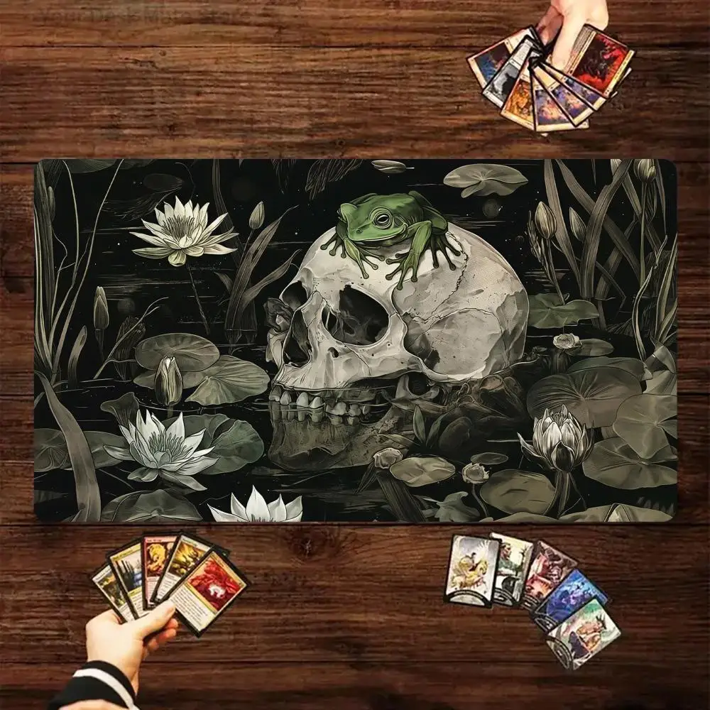Mysteriöse Totenkopf- und Frosch-Magie-Karten-Spielmatte MTG Playmat Rutschfeste Unterlage 35X60CM Gaming-Matten für Versammlungen Brettspielmatte für TCG
