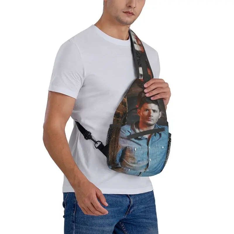 Supernatural TV Show Sling Crossbody Chest Bag para hombres, Cool Dean Winchester, mochila de hombro para senderismo