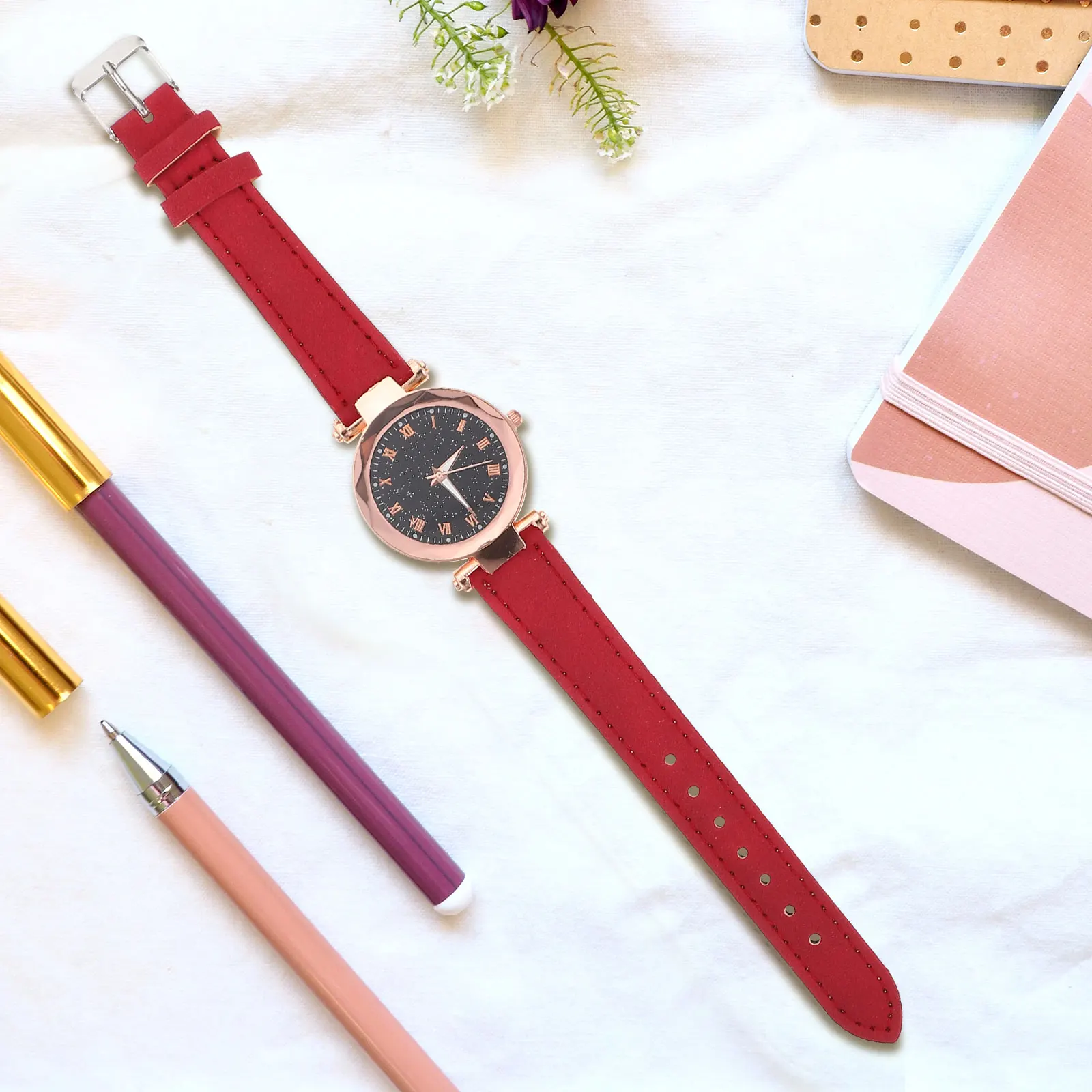 

Roman Dial Quartz Watches Women Fashionable Strap Glass Material Wristwatch Ladies Timepiece Adjustable For Daily Wear