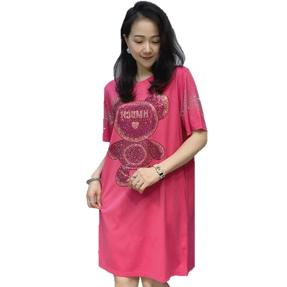 2025 ฤดูร้อนใหม่หลวมเอวผู้หญิงชุดหมีหรูหราเจาะร้อนกลางยาวเสื้อยืดเข่าความยาวชุดรอบคอแขนสั้น