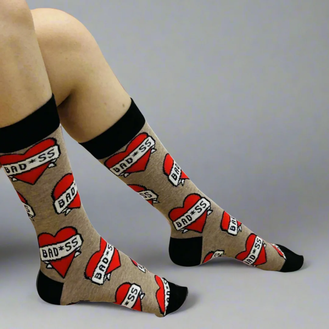 زوج واحد من جوارب متوسطة الساق مطبوعة بأحرف على شكل قلب على طراز الشارع، تصميم للجنسين، مناسبة لجميع المواسم #3